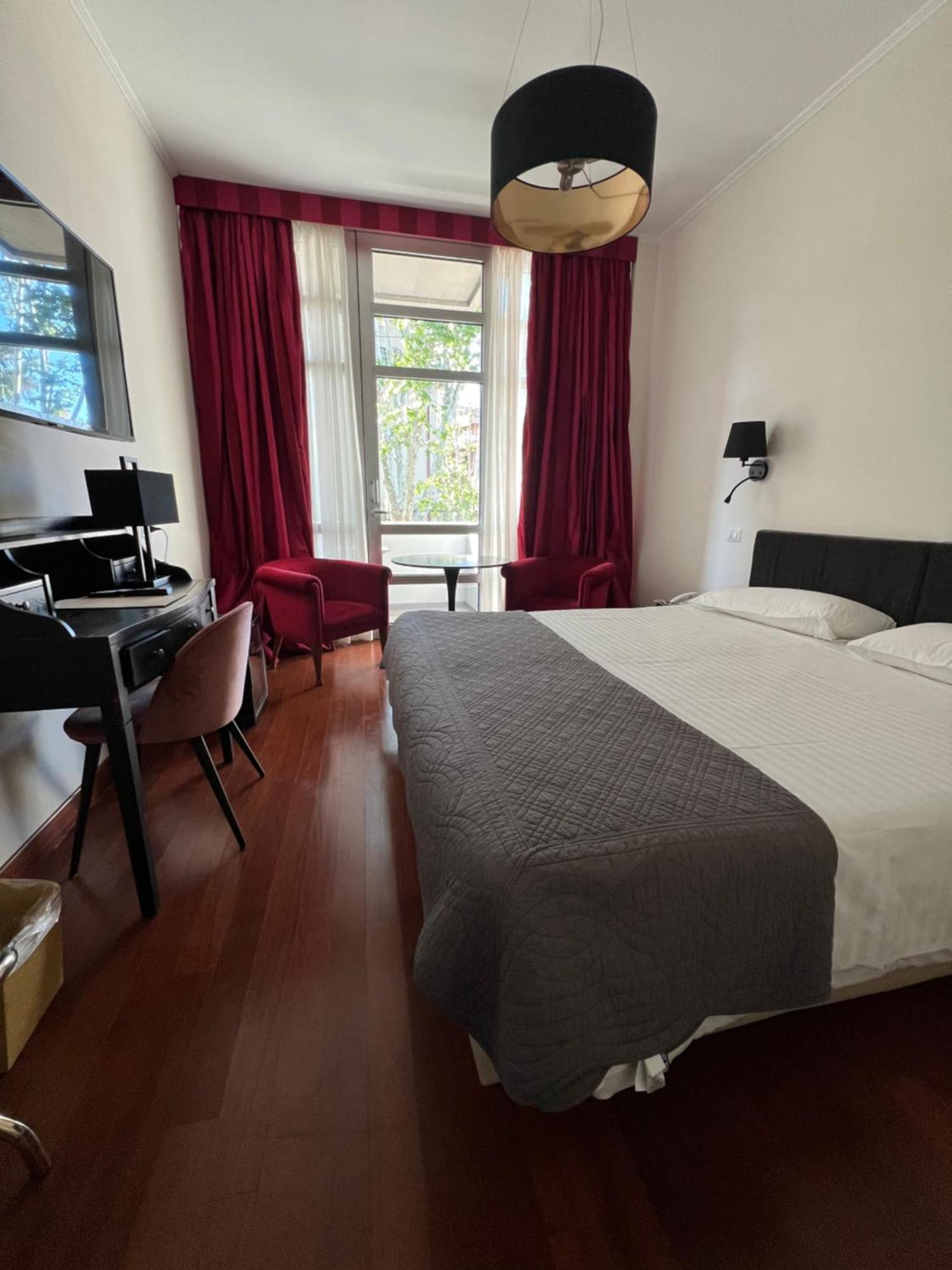 Hotel Fenix Рим Екстериор снимка
