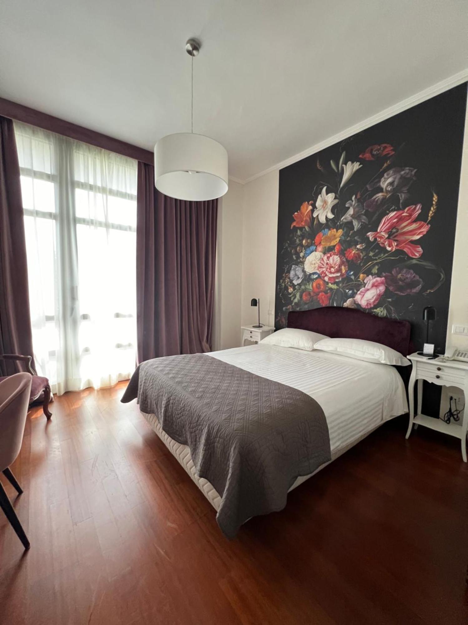 Hotel Fenix Рим Екстериор снимка