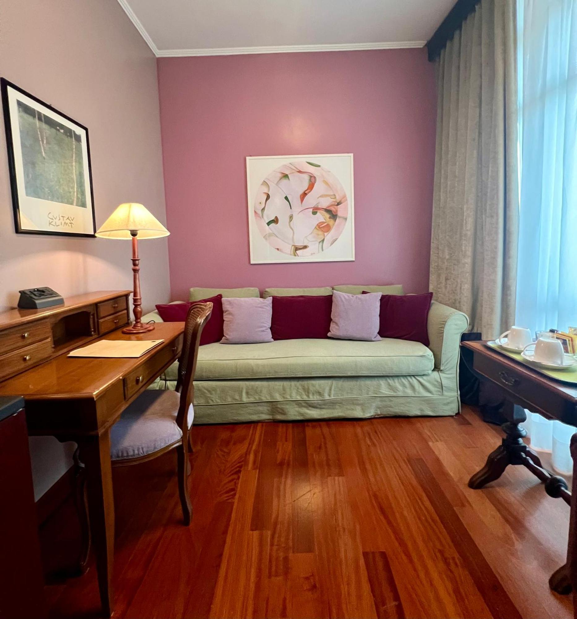 Hotel Fenix Рим Екстериор снимка
